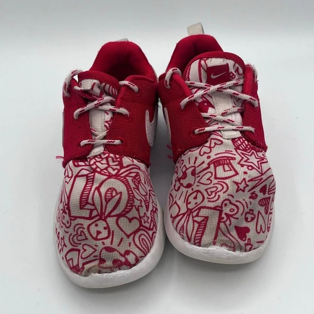 Nike Roshe One GS Kids Size 12C – Red & White Doodle Print‎ – 744947-603
